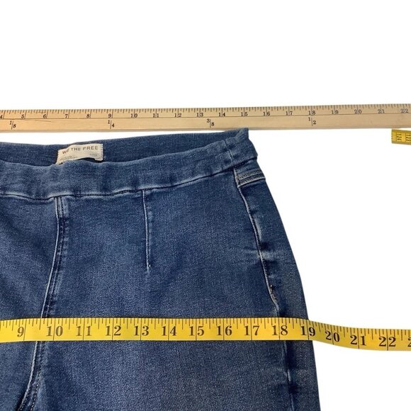We The Free Curvy Pull On Stretch Jeans Womens Size Large - Picture 8 of 10